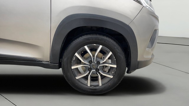 Second-hand 2017 Mahindra KUV 100 NXT D75 K8 for sale in New Delhi-26