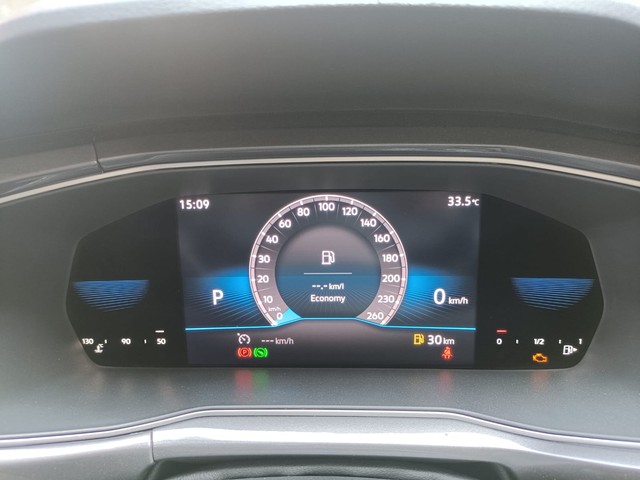 Second-hand 2022 Volkswagen Taigun 1.0 TSI Topline AT BSVI for sale in Chennai-19