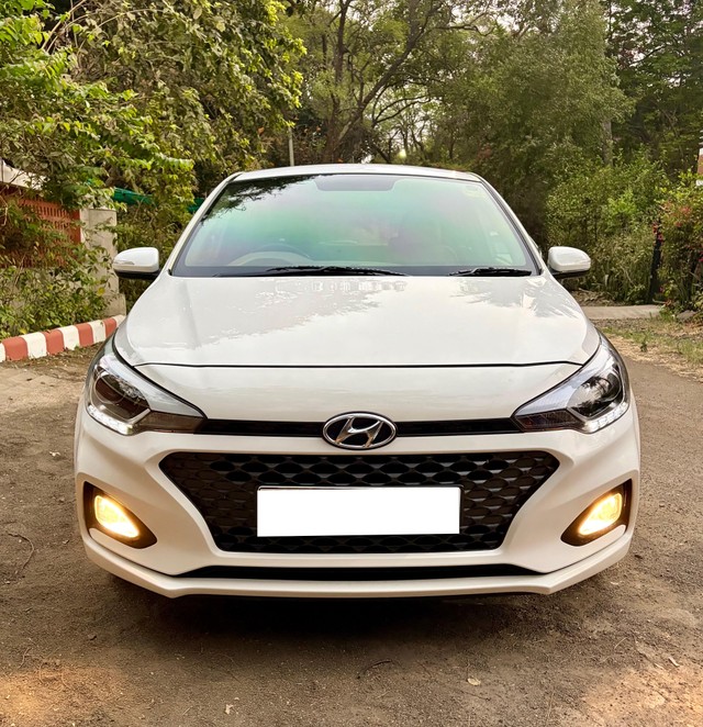 Hyundai i20 1.4 Asta Option Second-hand 2018 Hyundai i20 1.4 Asta Option for sale in Nashik-4