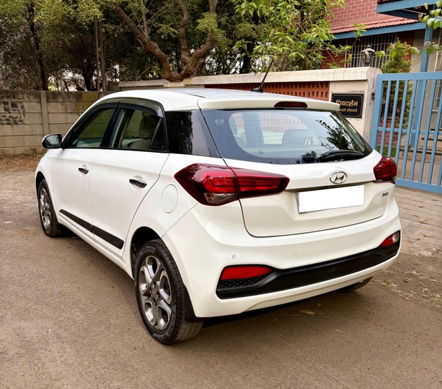 Hyundai i20 1.4 Asta Option Second-hand 2018 Hyundai i20 1.4 Asta Option for sale in Nashik-6