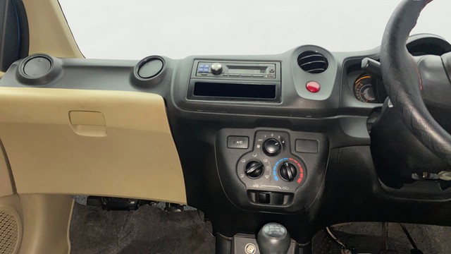 Second-hand 2014 Honda Amaze EX i-Vtech for sale in Kochi-22