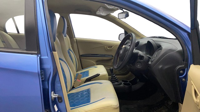 Second-hand 2014 Honda Amaze EX i-Vtech for sale in Kochi-15