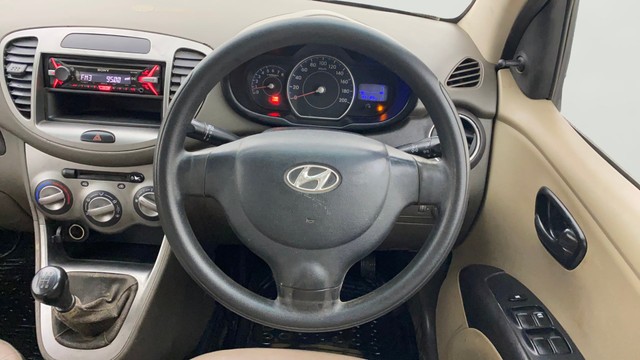 Hyundai i10 Magna 1.1L Second-hand 2016 Hyundai i10 Magna 1.1L for sale in Ahmedabad-12