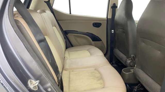 Hyundai i10 Magna 1.1L Second-hand 2016 Hyundai i10 Magna 1.1L for sale in Ahmedabad-16