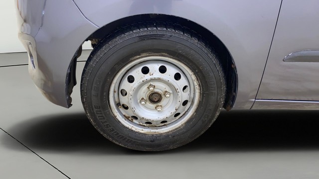 Hyundai i10 Magna 1.1L Second-hand 2016 Hyundai i10 Magna 1.1L for sale in Ahmedabad-25