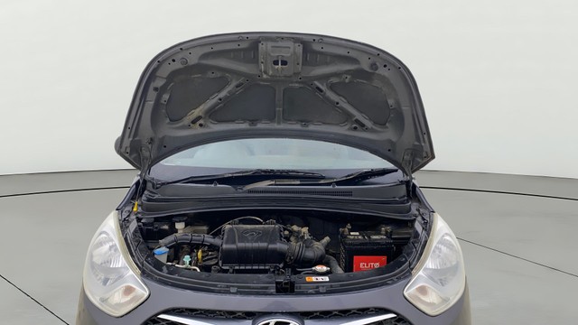 Hyundai i10 Magna 1.1L Second-hand 2016 Hyundai i10 Magna 1.1L for sale in Ahmedabad-9