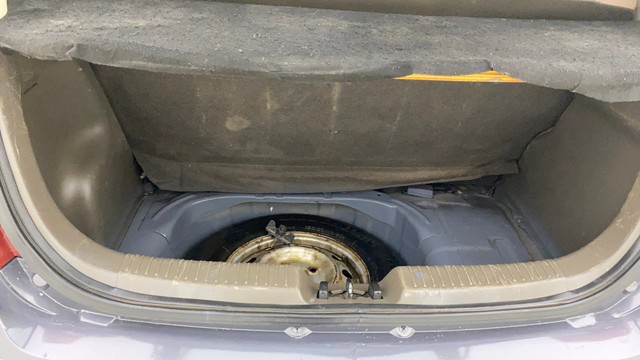 Hyundai i10 Magna 1.1L Second-hand 2016 Hyundai i10 Magna 1.1L for sale in Ahmedabad-19