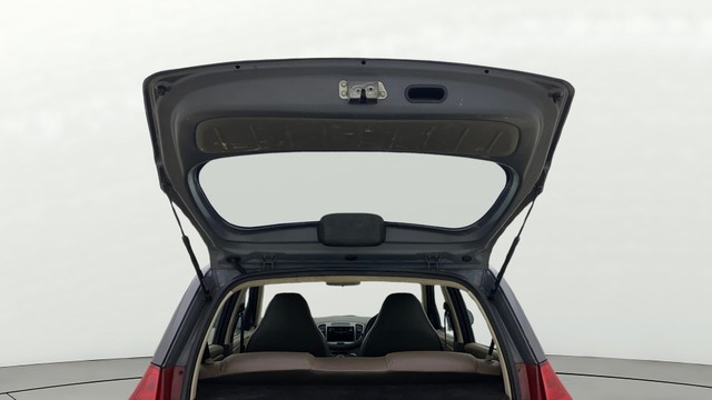 Hyundai i10 Magna 1.1L Second-hand 2016 Hyundai i10 Magna 1.1L for sale in Ahmedabad-20