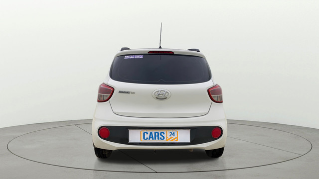 Second-hand 2018 Hyundai Grand i10 1.2 Kappa Magna BSIV for sale in Ahmedabad-3