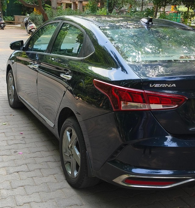 Second-hand 2021 Hyundai Verna SX IVT for sale in New Delhi-11