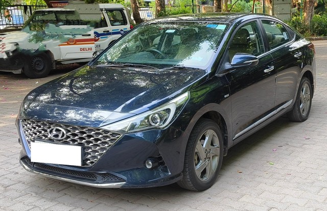 Second-hand 2021 Hyundai Verna SX IVT for sale in New Delhi-9