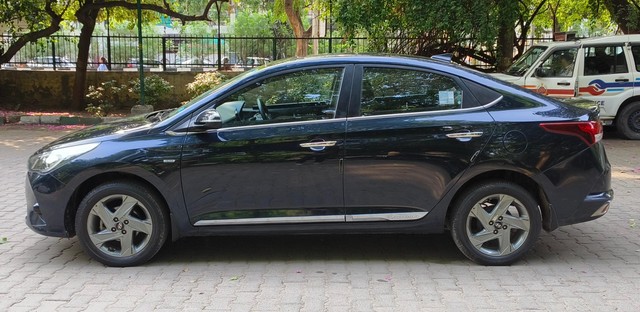 Second-hand 2021 Hyundai Verna SX IVT for sale in New Delhi-4