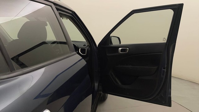 Second-hand 2019 Hyundai Venue SX Turbo Executive for sale in Bangalore-16