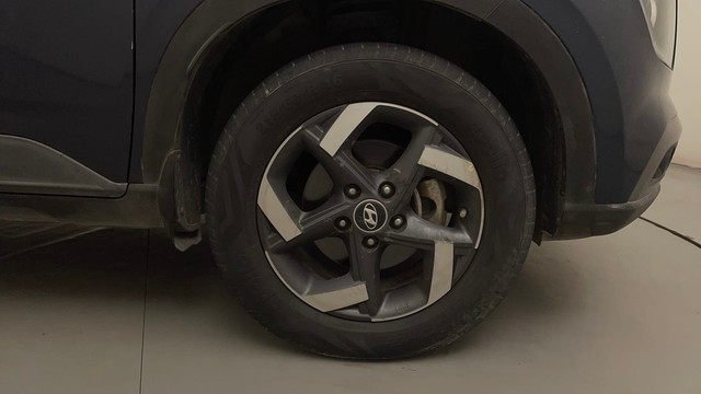 Second-hand 2019 Hyundai Venue SX Turbo Executive for sale in Bangalore-17