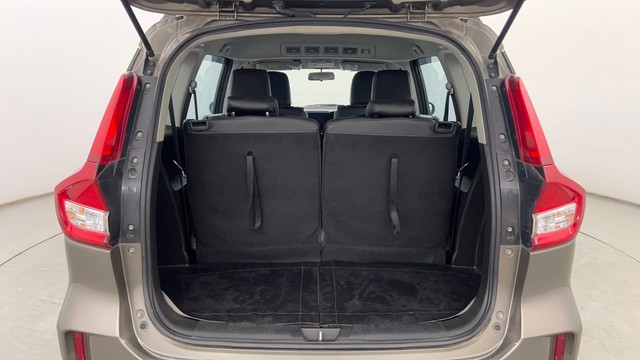 Second-hand 2022 Maruti Suzuki XL6 Alpha AT for sale in Pune-9