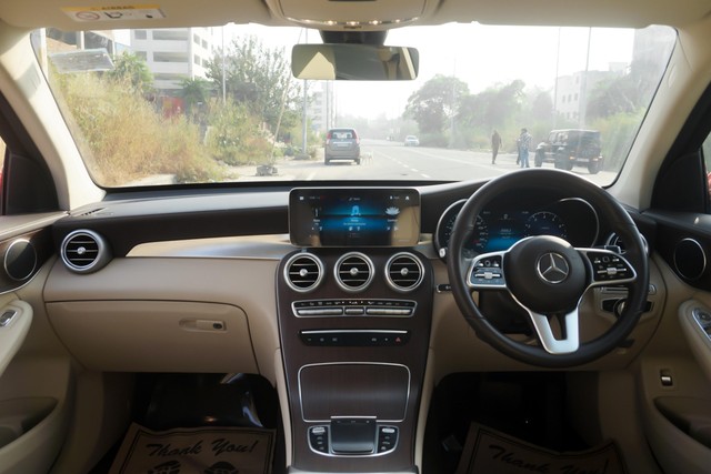 Second-hand 2021 Mercedes-Benz GLC 200 for sale in New Delhi-16