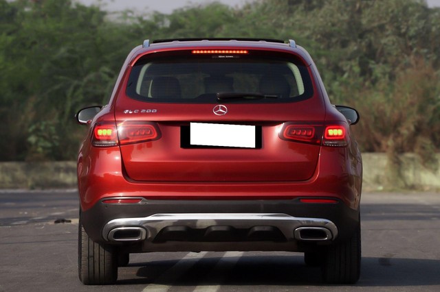 Second-hand 2021 Mercedes-Benz GLC 200 for sale in New Delhi-2