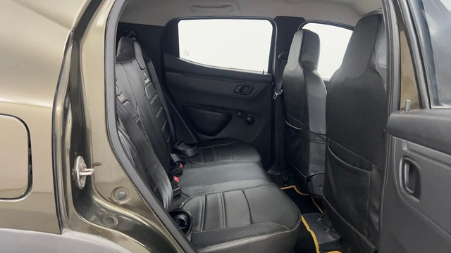 Second-hand 2016 Renault KWID 1.0 AMT RXT for sale in Pune-28