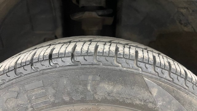 Second-hand 2016 Renault KWID 1.0 AMT RXT for sale in Pune-23