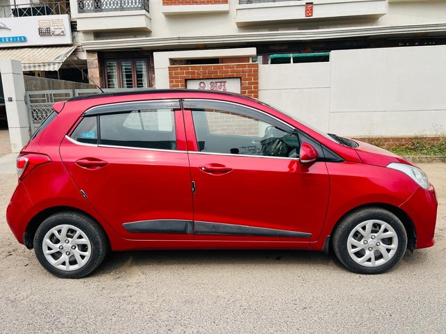 Hyundai i10 Sportz 1.1L Second-hand 2017 Hyundai i10 Sportz 1.1L for sale in Vadodara-1