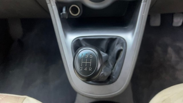 Second-hand 2012 Hyundai i10 Magna 1.2 for sale in Hyderabad-12