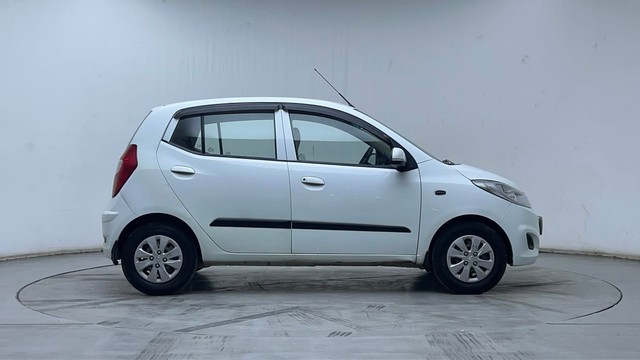 Second-hand 2012 Hyundai i10 Magna 1.2 for sale in Hyderabad-2