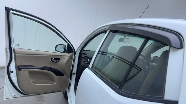 Second-hand 2012 Hyundai i10 Magna 1.2 for sale in Hyderabad-26