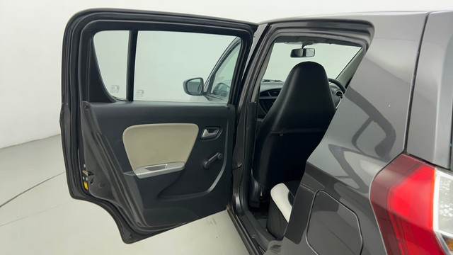 Second-hand 2016 Maruti Alto K10 VXI AMT for sale in Ahmedabad-31