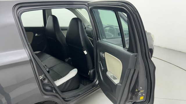 Second-hand 2016 Maruti Alto K10 VXI AMT for sale in Ahmedabad-24