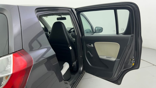 Second-hand 2016 Maruti Alto K10 VXI AMT for sale in Ahmedabad-30