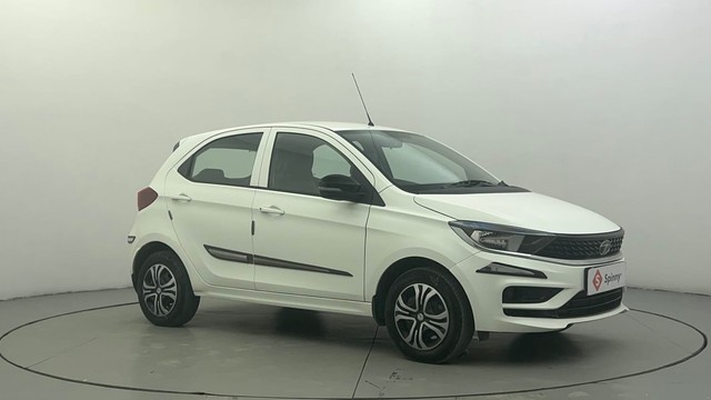 Second-hand 2022 Tata Tiago 1.2 Revotron XT for sale in Ahmedabad-1