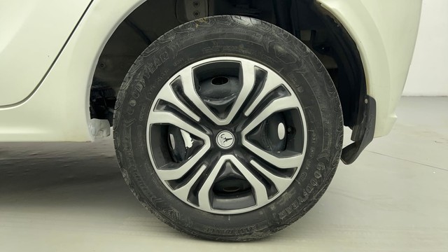 Second-hand 2022 Tata Tiago 1.2 Revotron XT for sale in Ahmedabad-19