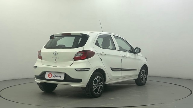 Second-hand 2022 Tata Tiago 1.2 Revotron XT for sale in Ahmedabad-3