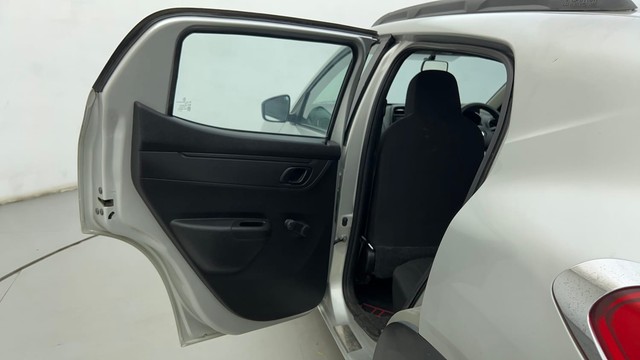 Second-hand 2017 Renault KWID 1.0 AMT RXT for sale in Ahmedabad-24