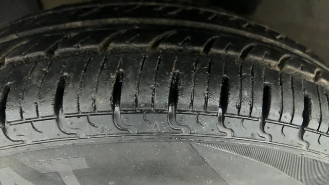 Second-hand 2017 Renault KWID 1.0 AMT RXT for sale in Ahmedabad-29