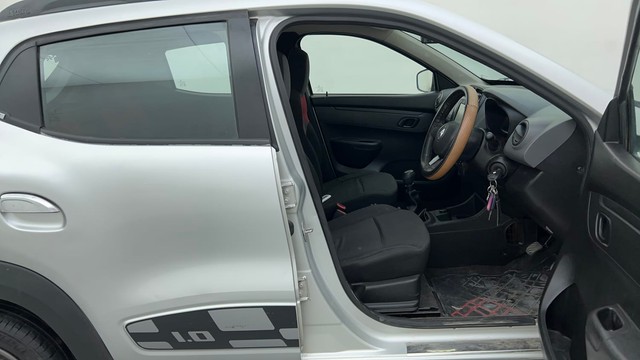 Second-hand 2017 Renault KWID 1.0 AMT RXT for sale in Ahmedabad-15