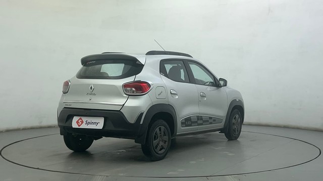 Second-hand 2017 Renault KWID 1.0 AMT RXT for sale in Ahmedabad-3