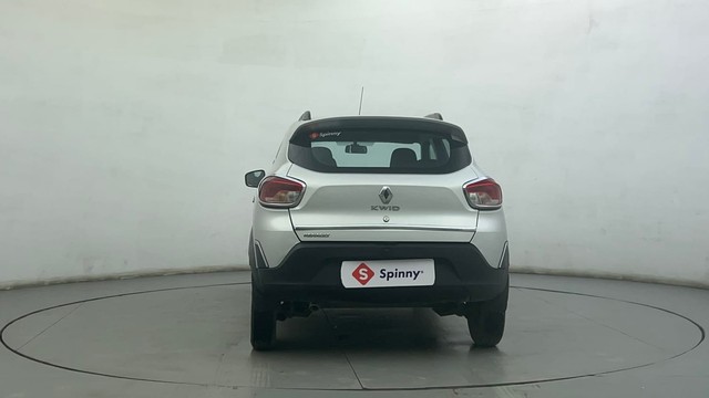 Second-hand 2017 Renault KWID 1.0 AMT RXT for sale in Ahmedabad-4