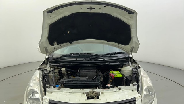 Second-hand 2013 Maruti Swift Dzire VXI for sale in Ahmedabad-8