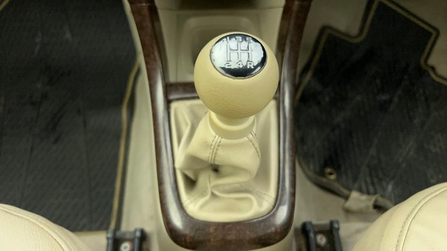 Second-hand 2013 Maruti Swift Dzire VXI for sale in Ahmedabad-12