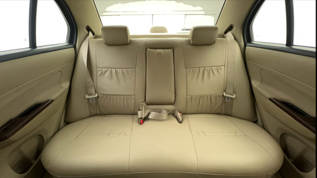 Second-hand 2013 Maruti Swift Dzire VXI for sale in Ahmedabad-27