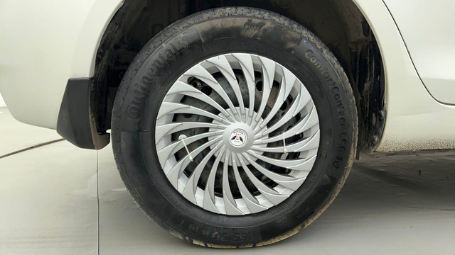 Second-hand 2013 Maruti Swift Dzire VXI for sale in Ahmedabad-18