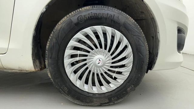 Second-hand 2013 Maruti Swift Dzire VXI for sale in Ahmedabad-17