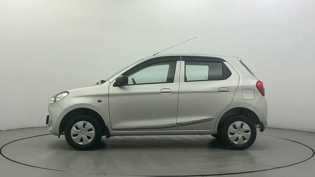 Second-hand 2023 Maruti Alto K10 VXI Plus for sale in Ahmedabad-6