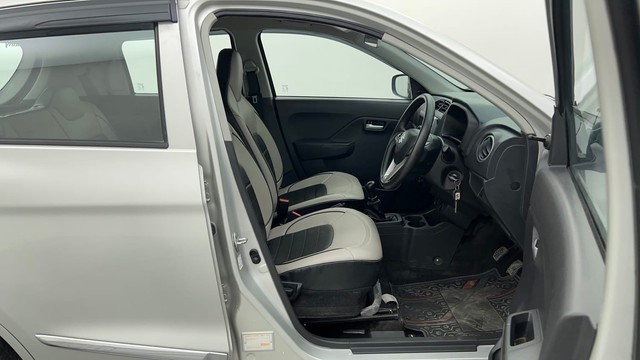 Second-hand 2023 Maruti Alto K10 VXI Plus for sale in Ahmedabad-15