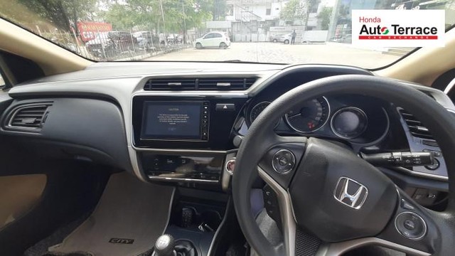 Second-hand 2017 Honda City V MT AVN for sale in Kottayam-6