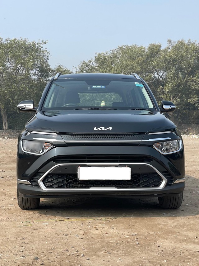 Second-hand 2023 Kia Carens Prestige Plus DCT BSVI for sale in New Delhi-5