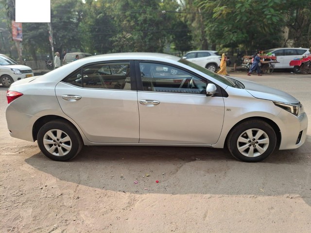 Second-hand 2014 Toyota Corolla Altis G AT for sale in New Delhi-1