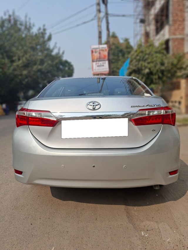Second-hand 2014 Toyota Corolla Altis G AT for sale in New Delhi-11