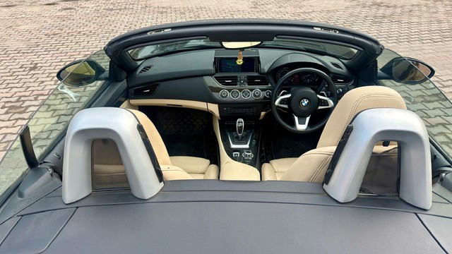Second-hand 2016 BMW Z4 sDrive 35i Prestige for sale in New Delhi-10